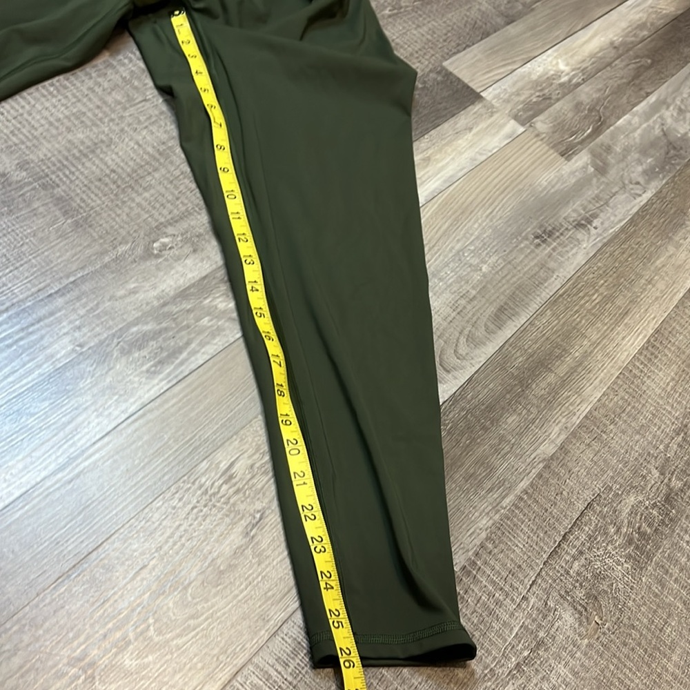 Gymshark Green Activewear Leggings - Picture 6 of 6